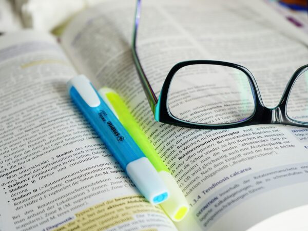 Home office simples e funcional