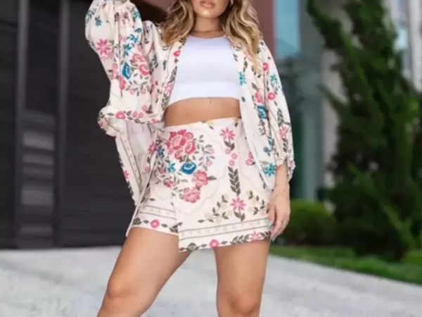 A Moda do Kimono Feminino: Uma Fusão de Culturas