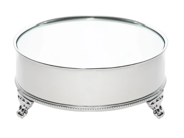 O Brilho da Elegância: Como Decorar com uma Boleira em Prata